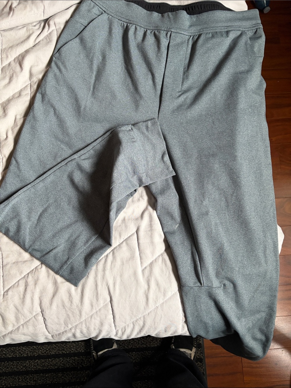 lululemon athletics men’s or women’s Heather Gray Jogger Sweatpants